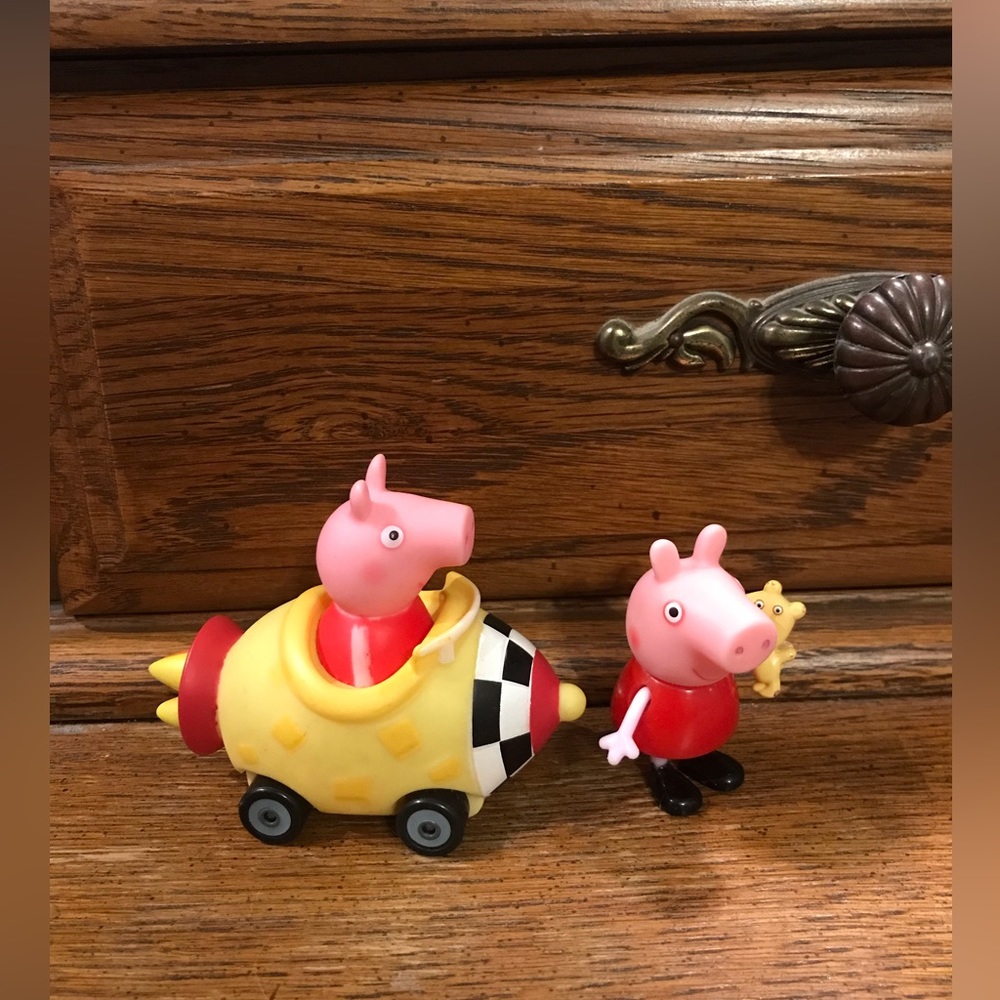 Vintage 2003 peppa pig toy car and posable figure bundle
